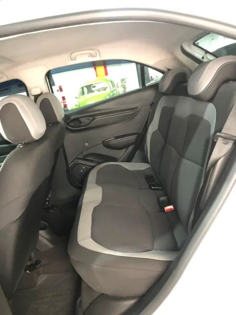 Chevrolet Onix 2016 branca à venda na Pipo Veículos em Avaré-SP — foto 10