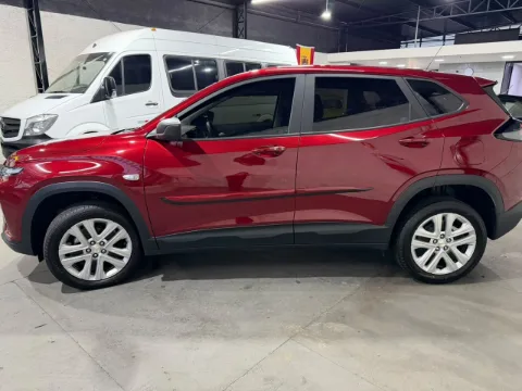 Chevrolet Tracker 2026 vermelha à venda na Pipo Veículos em Avaré-SP — foto 4