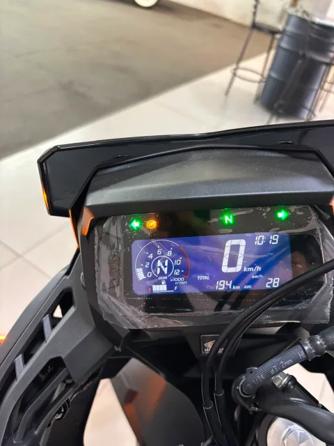 Honda XRE 300 Sahara 2025 cinza à venda na Pipo Veículos em Avaré-SP — foto 7