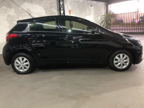 Hyundai HB20 2014 preta à venda na Pipo Veículos em Avaré-SP — foto 4