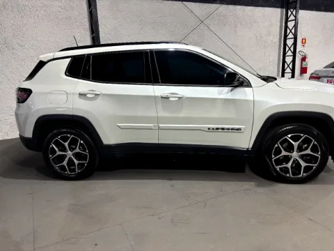 Jeep Compass 2025 branca à venda na Pipo Veículos em Avaré-SP — foto 4