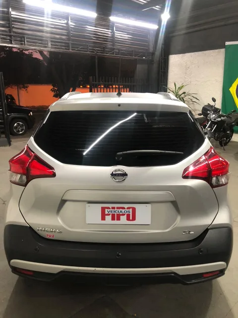 Nissan KICKS 2020 prata à venda na Pipo Veículos em Avaré-SP — foto 7