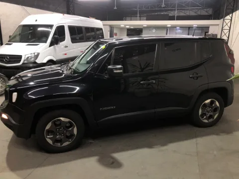 Jeep Renegade 2021 preto à venda na Pipo Veículos em Avaré-SP — foto 4