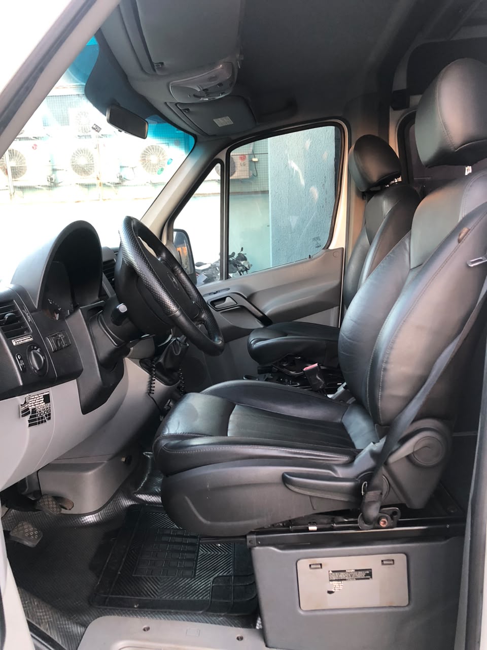 Mercedes-Benz Sprinter 2017 branca à venda na Pipo Veículos em Avaré-SP — foto 9