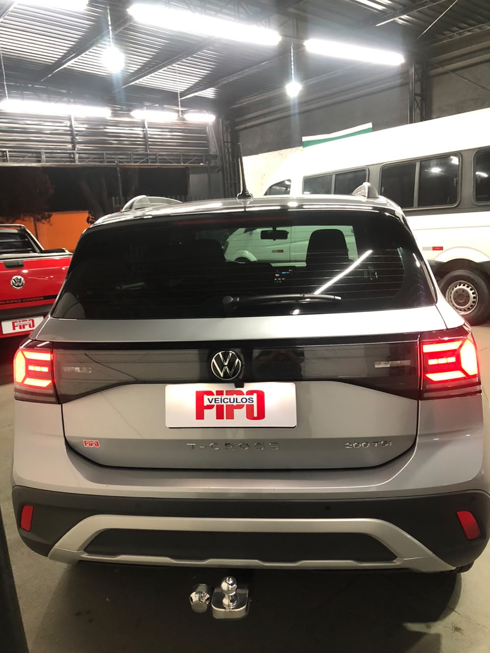 Volkswagen T-Cross 2025 prata à venda na Pipo Veículos em Avaré-SP — foto 6