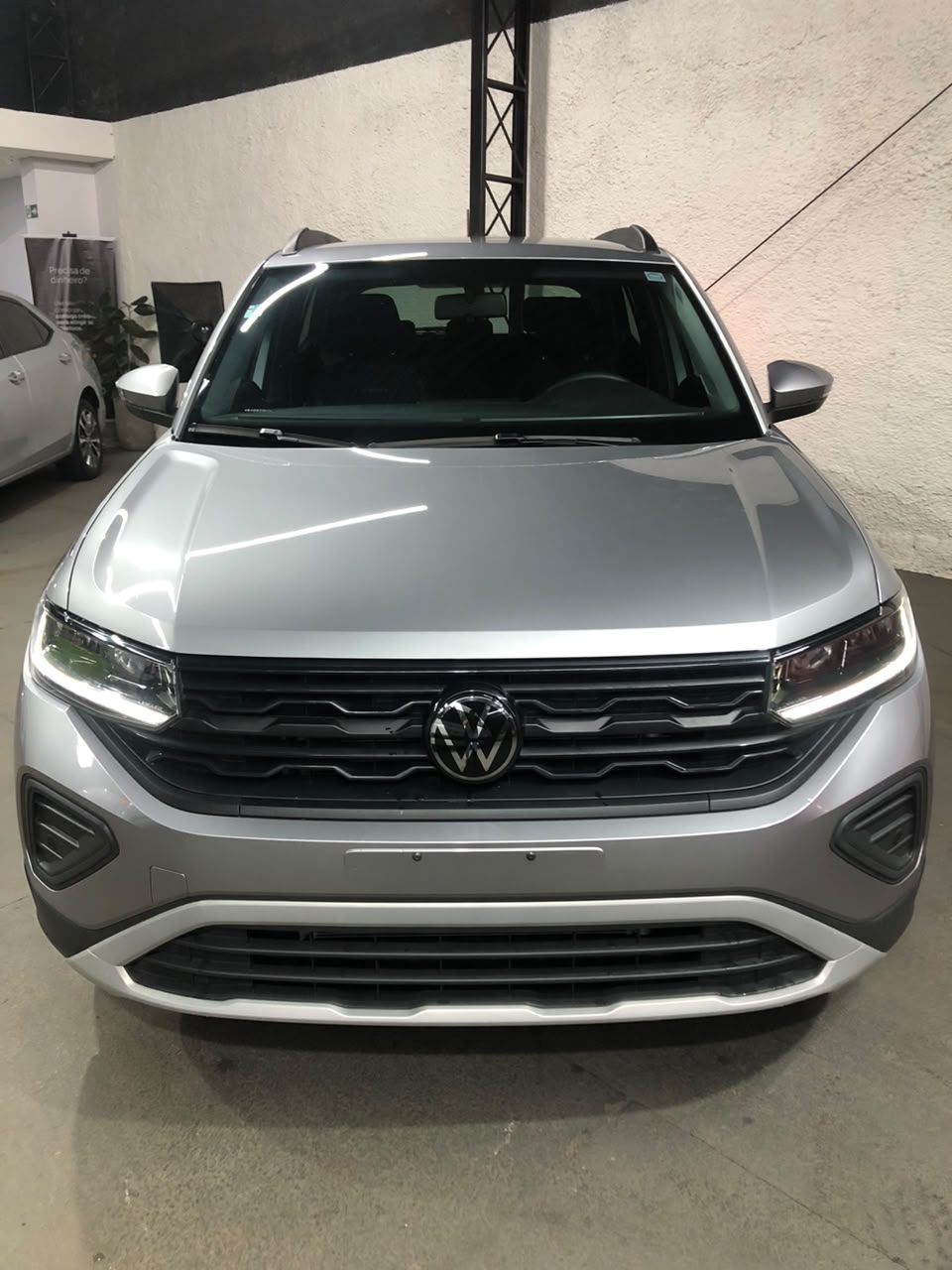 Volkswagen T-Cross 2025 prata à venda na Pipo Veículos em Avaré-SP — foto 4