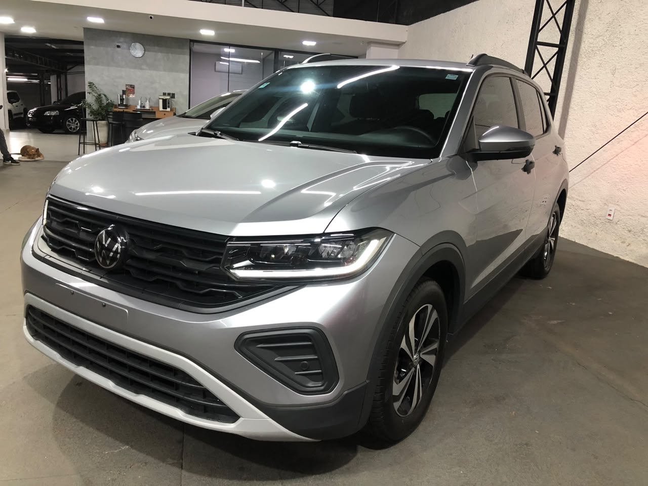 Volkswagen T-Cross 2025 prata à venda na Pipo Veículos em Avaré-SP — foto 2