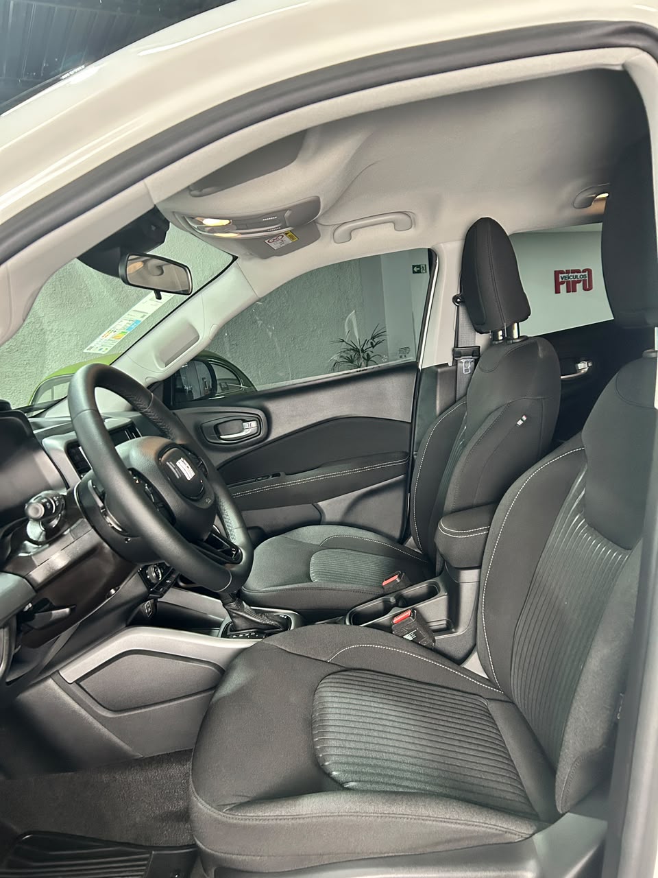 Fiat Toro 2026 branca à venda na Pipo Veículos em Avaré-SP — foto 7