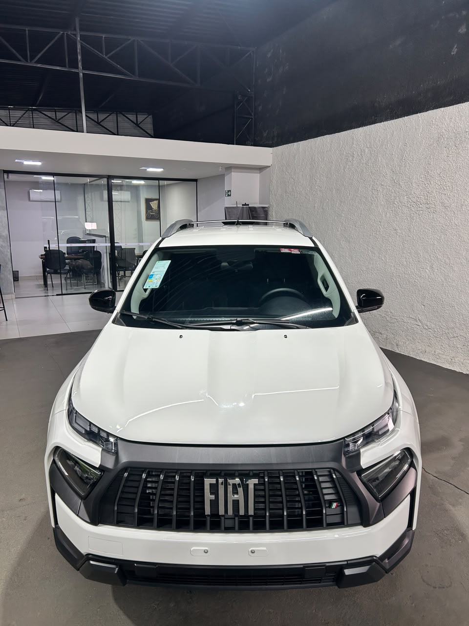 Fiat Toro 2026 branca à venda na Pipo Veículos em Avaré-SP — foto 5