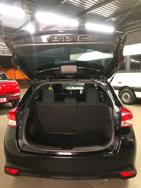 Toyota Yaris 2019 preta à venda na Pipo Veículos em Avaré-SP — foto 7