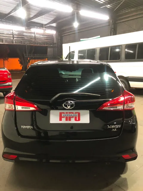 Toyota Yaris 2019 preta à venda na Pipo Veículos em Avaré-SP — foto 6